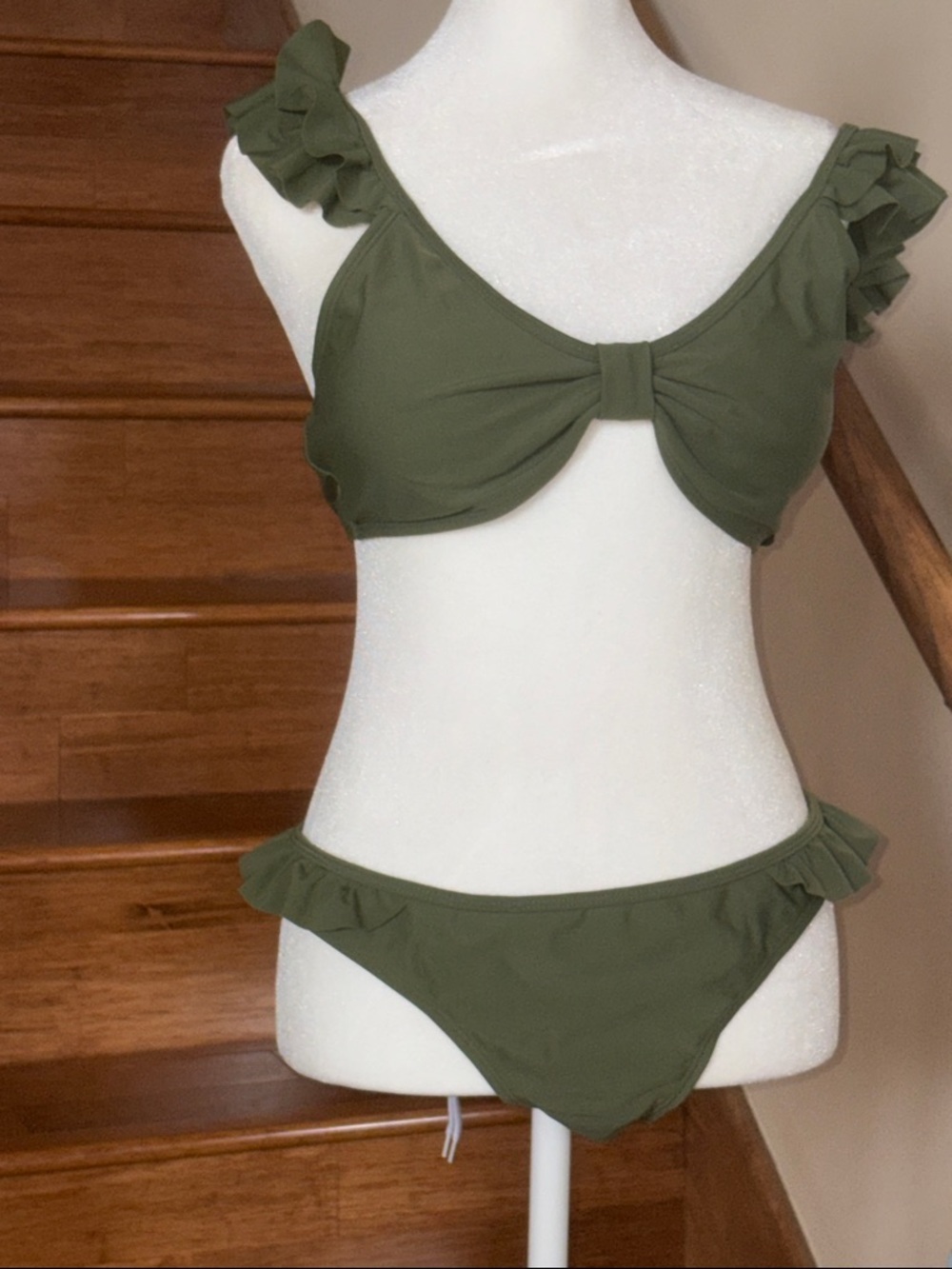 Olive Green Ruffle Bikini Swimset NWT Sz L . You get both pieces FIRM  Buy Now 👇
